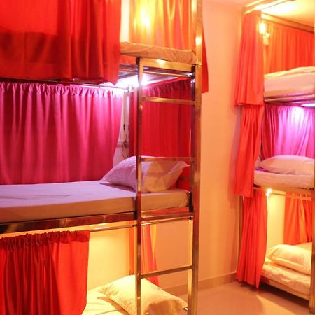Sunset Backpackers Hostel โอร์ชชา ภายนอก รูปภาพ