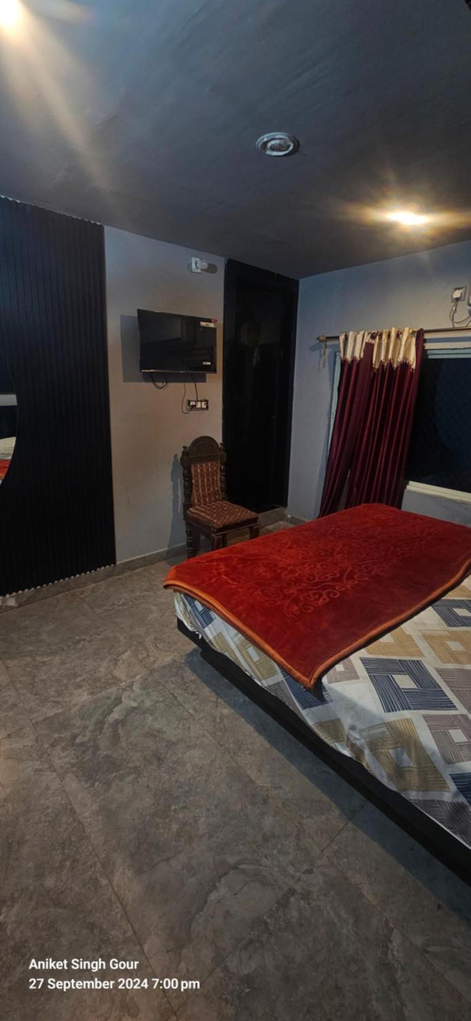 Sunset Backpackers Hostel โอร์ชชา ภายนอก รูปภาพ