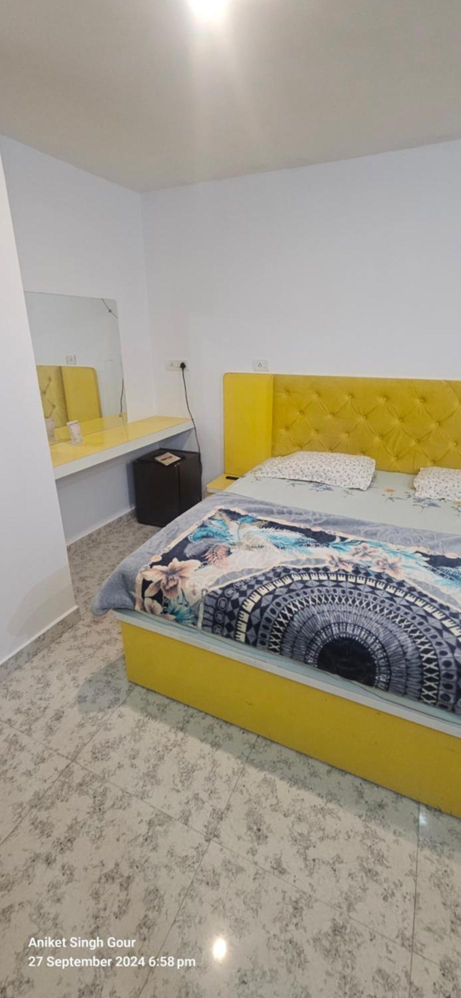 Sunset Backpackers Hostel โอร์ชชา ภายนอก รูปภาพ