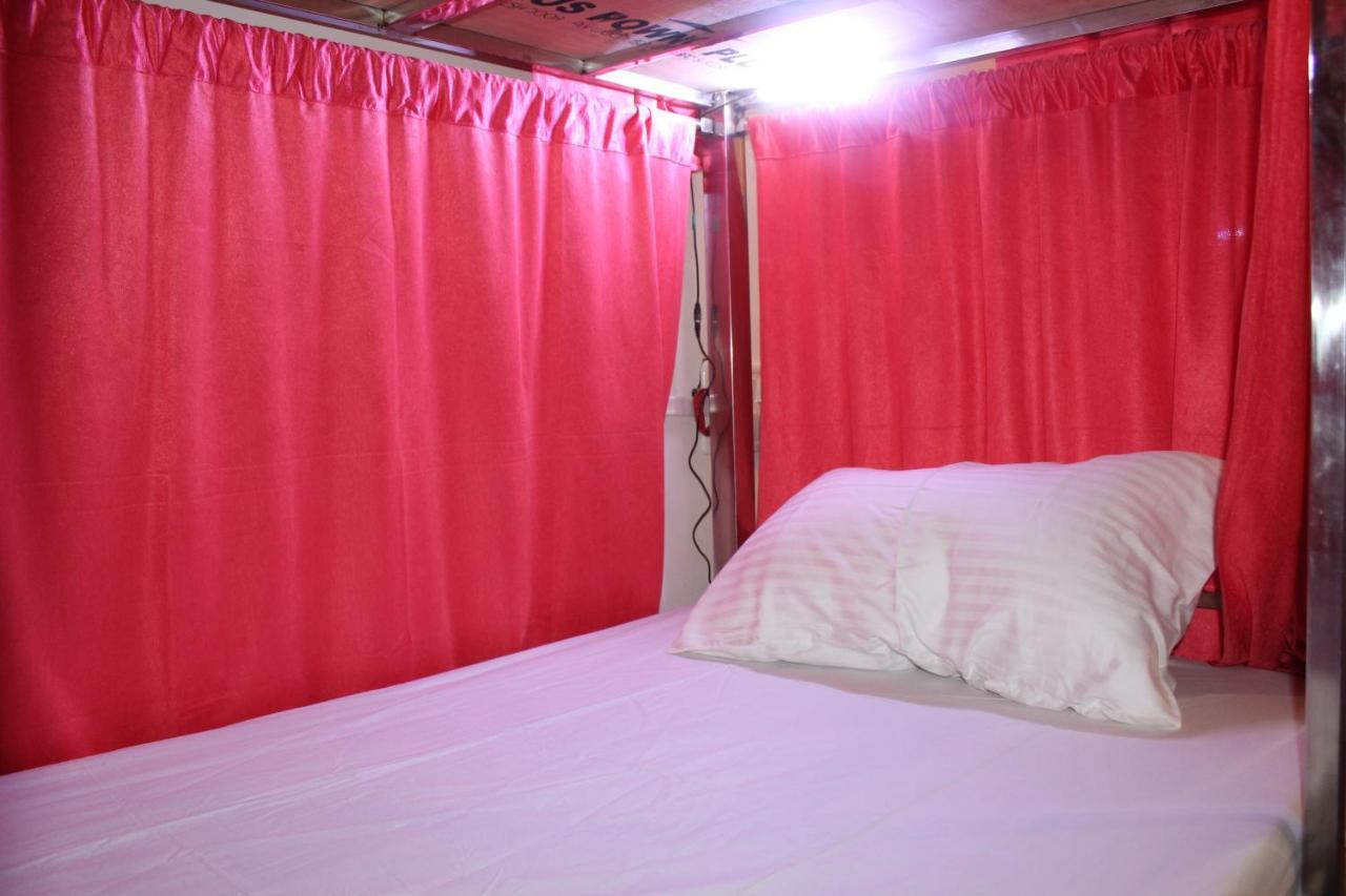 Sunset Backpackers Hostel โอร์ชชา ภายนอก รูปภาพ
