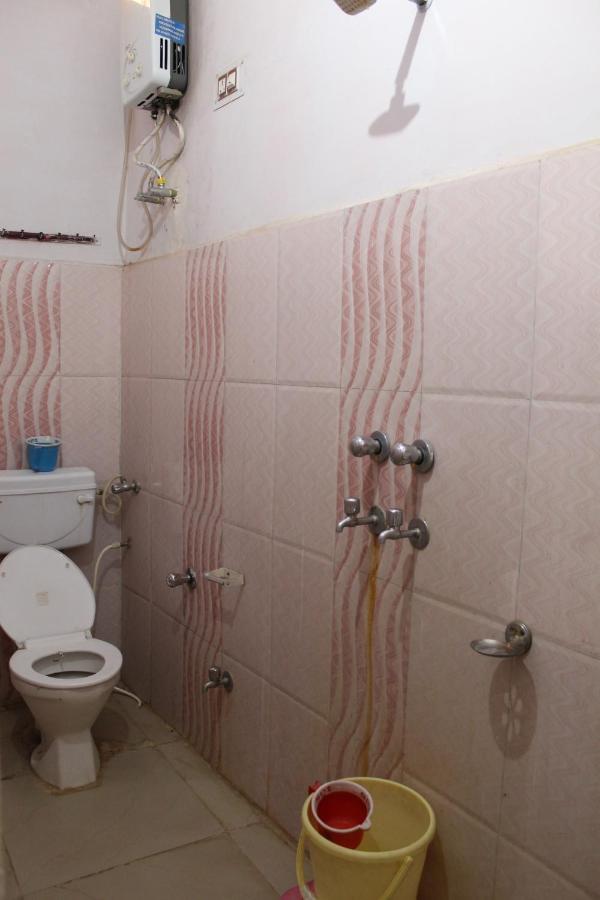 Sunset Backpackers Hostel โอร์ชชา ภายนอก รูปภาพ