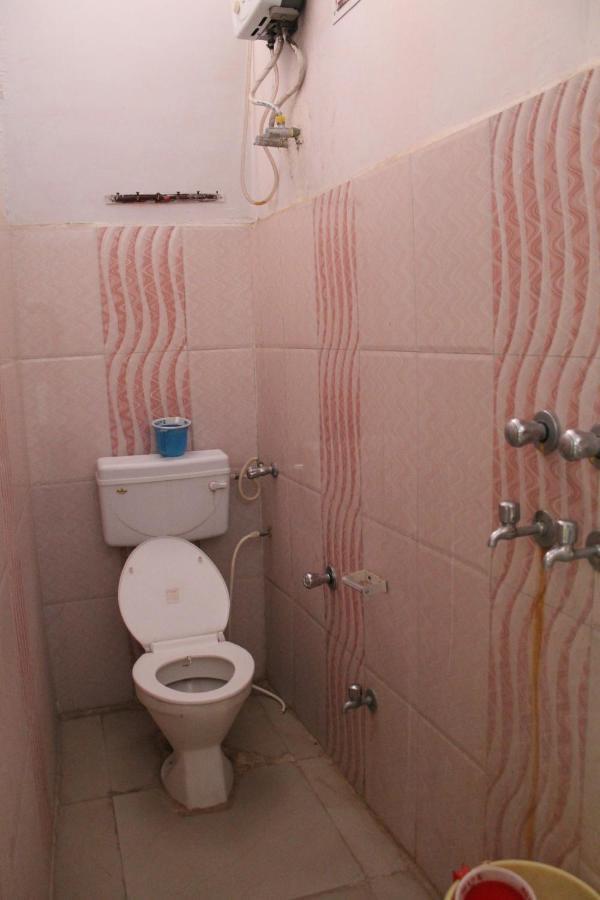 Sunset Backpackers Hostel โอร์ชชา ภายนอก รูปภาพ